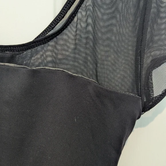 Motionwear Black Fitted Cap Sleeve Leotard - Picture 5 of 6